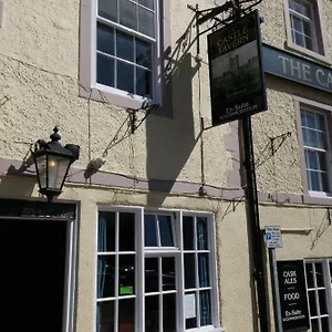  Inn The Castle Tavern